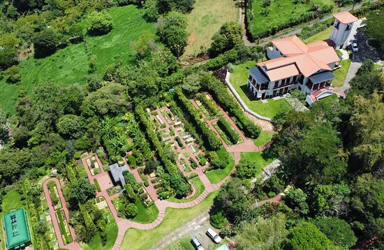 Jardin De Fiestas Los Rosales