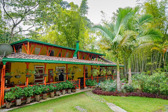 La Cabaña Salón Campestre Y Jardín